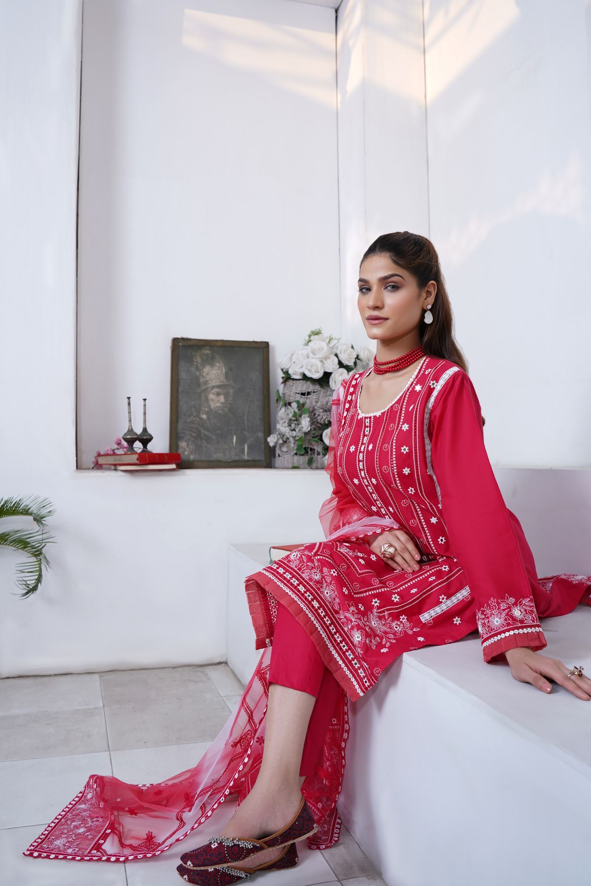 Deep pink embroidered Pakistani ladies suit